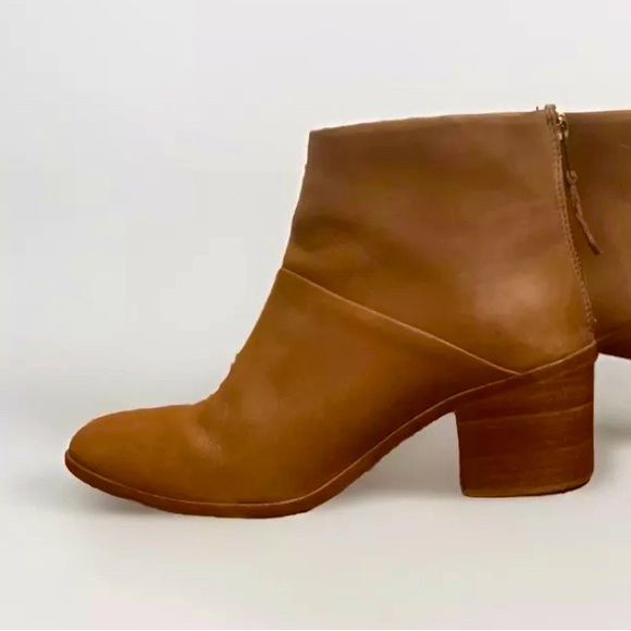 Nisolo Dari Shoes Womens Size 8 Brown Leather Back Zip Heeled Boot Almond Toe - Picture 5 of 5